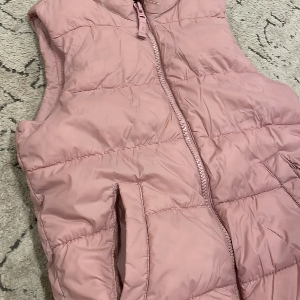 Old Navy Pink Puffer Vest for Kids